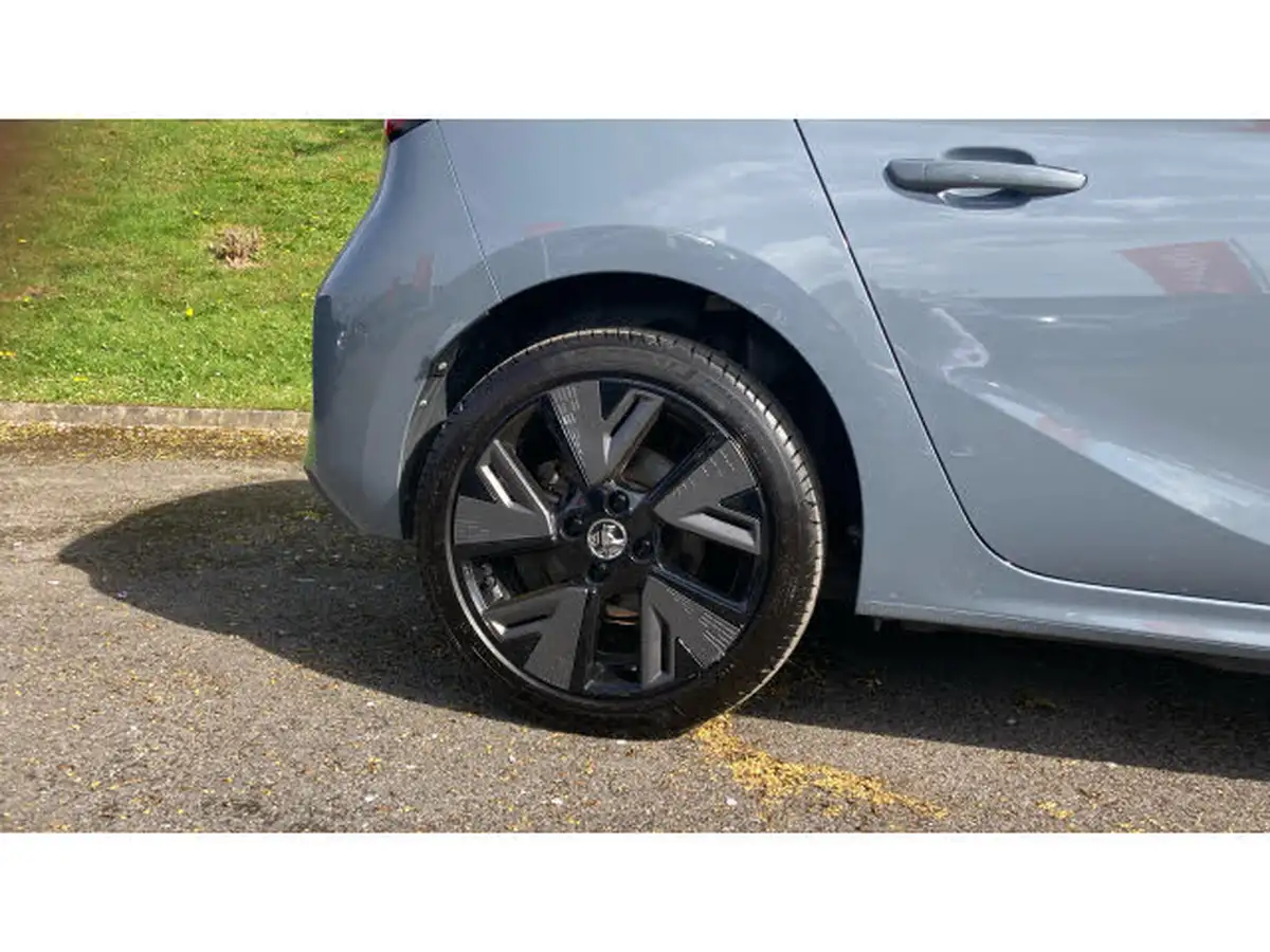 2023-vauxhall-corsa-e-ultimate-electric-156ps-51kwh-long-range-big-6