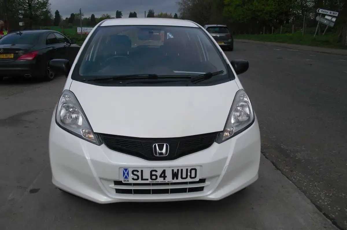 2014-honda-jazz-12-s-big-2