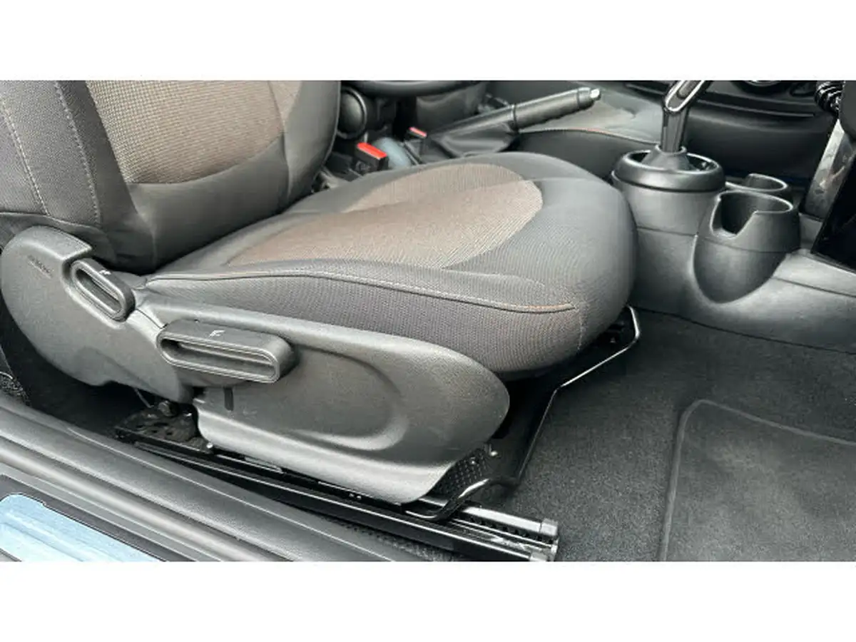 2022-mini-cooper-15-cooper-classic-premium-plus-hatchback-3d-auto-big-30
