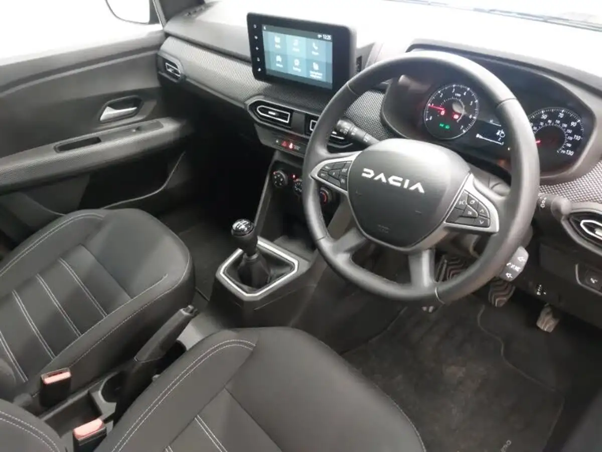 2023-dacia-sandero-10-tce-expression-90bhp-big-17