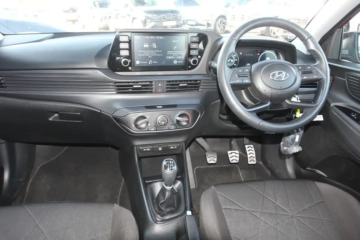 2021-hyundai-bayon-10-t-gdi-se-connect-big-15