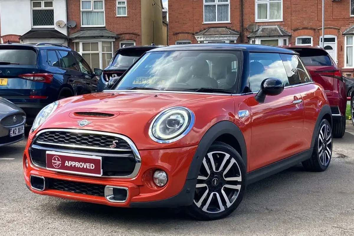 2018-mini-cooper-20-cooper-s-exclusive-ss-hatchback-3d-big-34