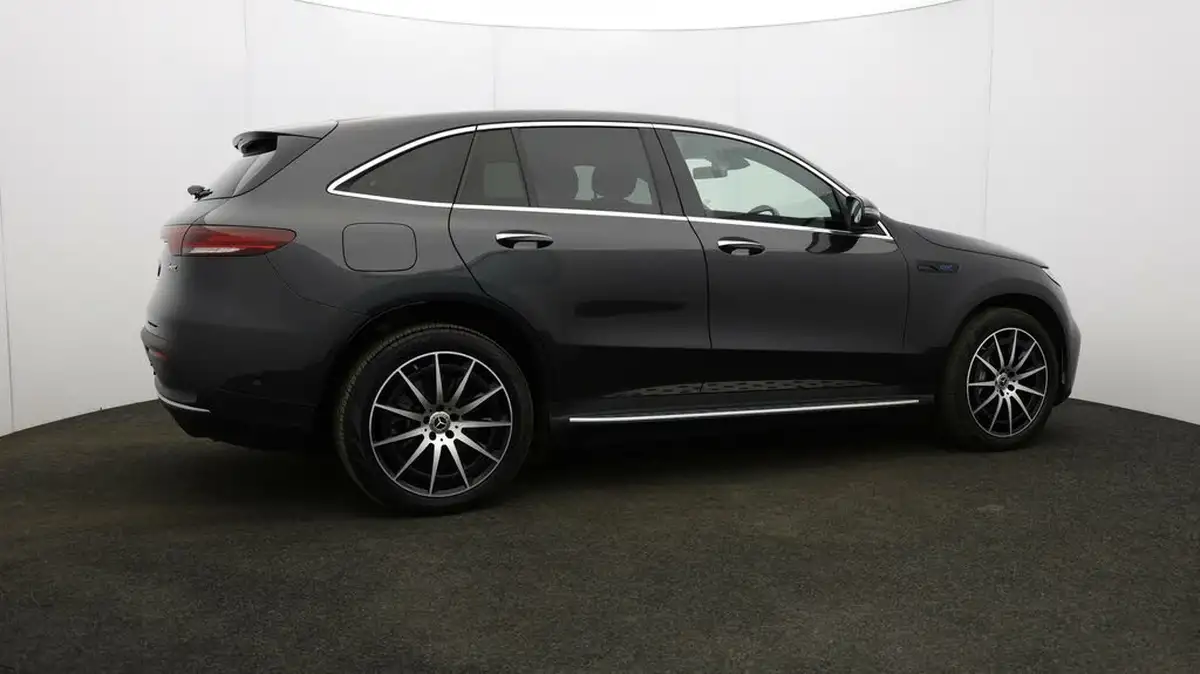 2020-mercedes-benz-eqc-e-eqc-400-amg-line-big-56