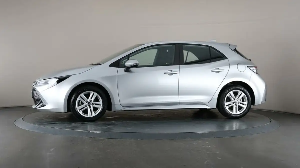 2023-toyota-corolla-18-vvt-i-icon-120bhp-trk-hatchback-5d-big-32