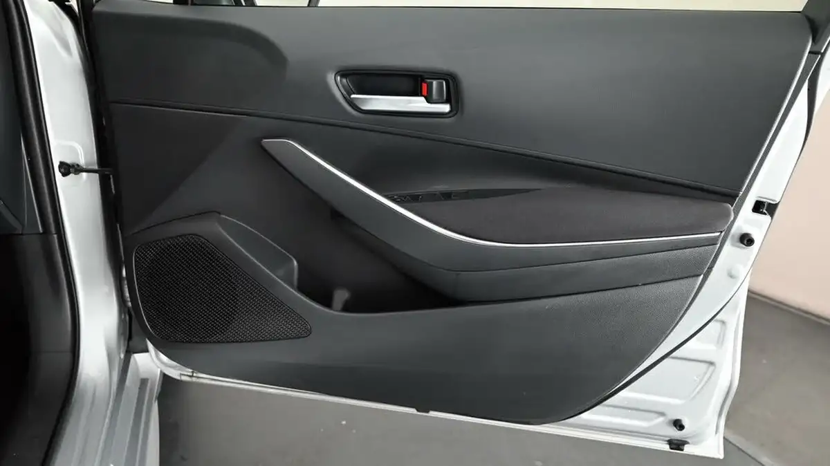 2023-toyota-corolla-18-vvt-i-icon-120bhp-trk-hatchback-5d-big-15