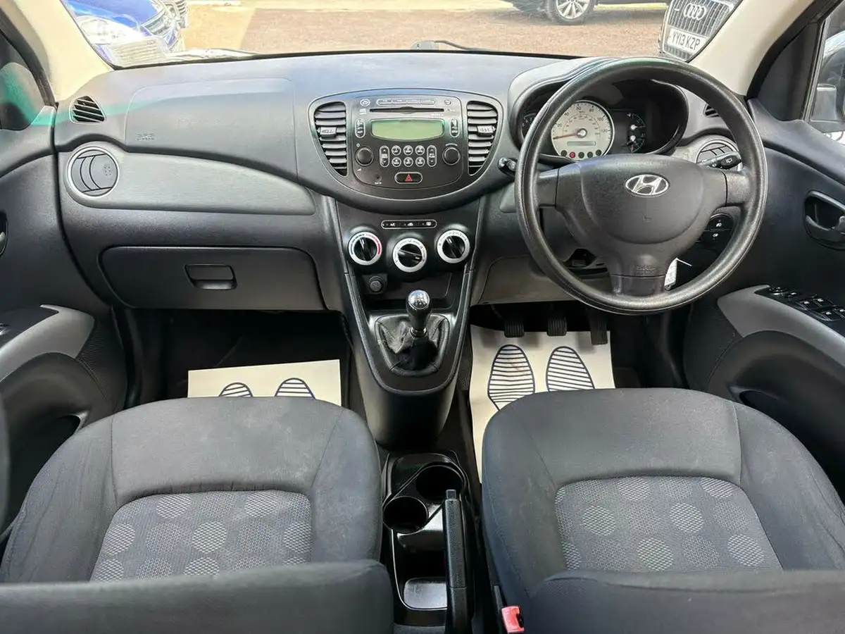 2009-hyundai-i10-12-comfort-76bhp-big-15
