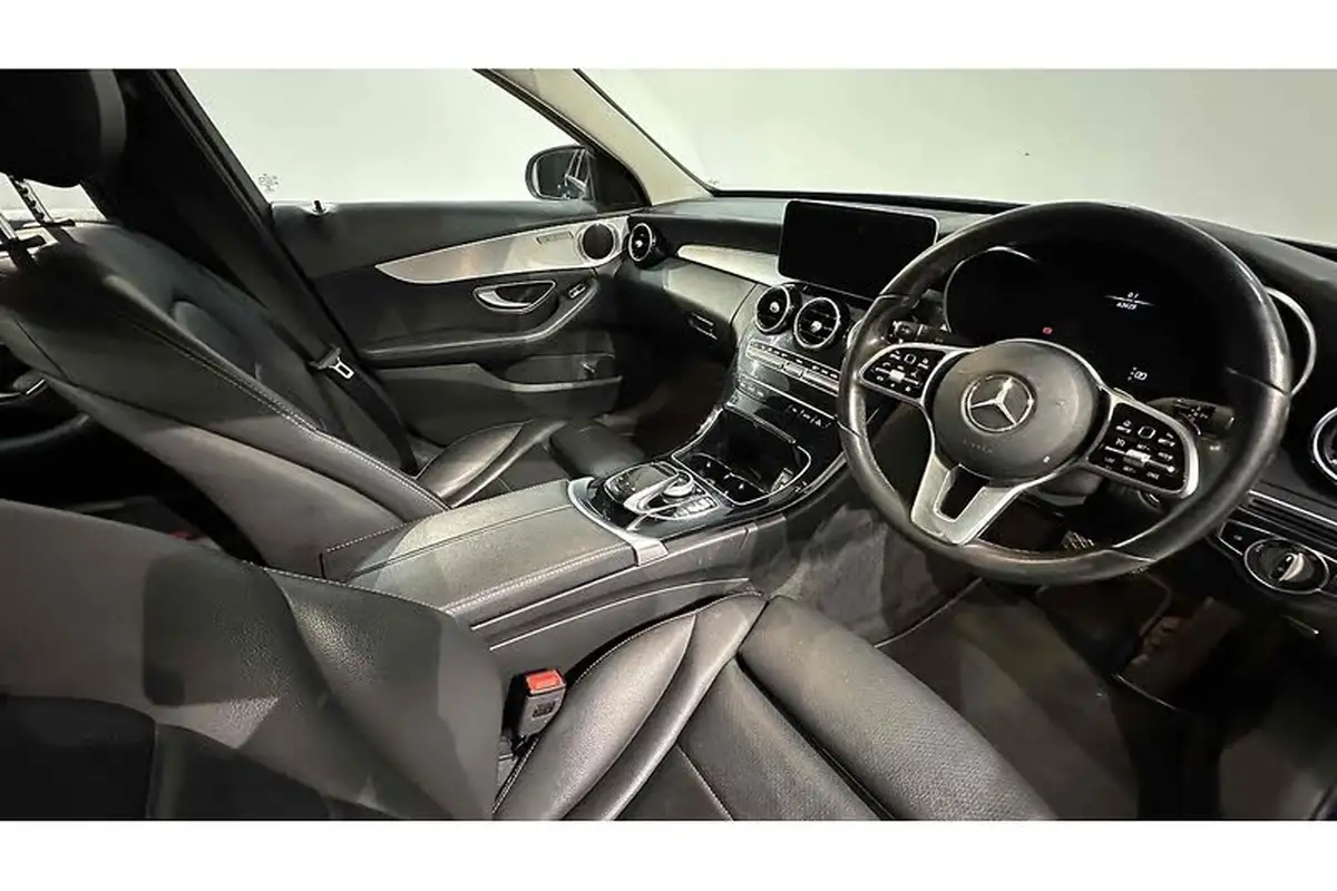 2019-mercedes-benz-c-class-15-c200-sport-premiumss-saloon-4d-big-24