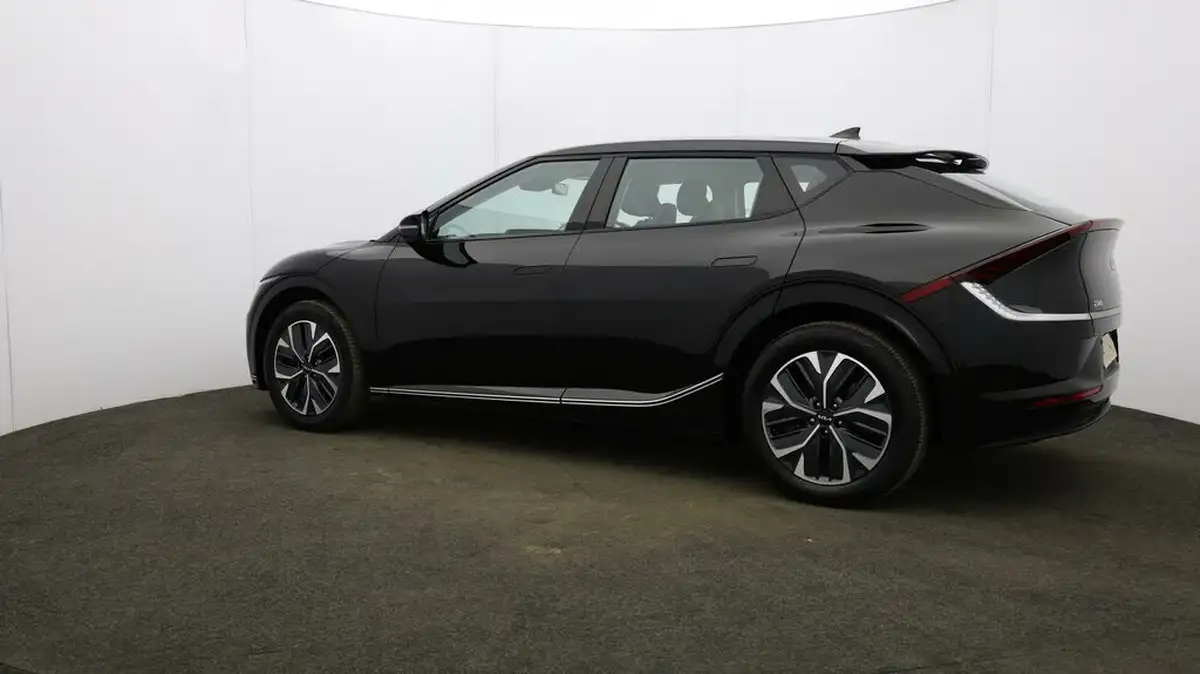 2022-kia-ev6-e-air-big-58