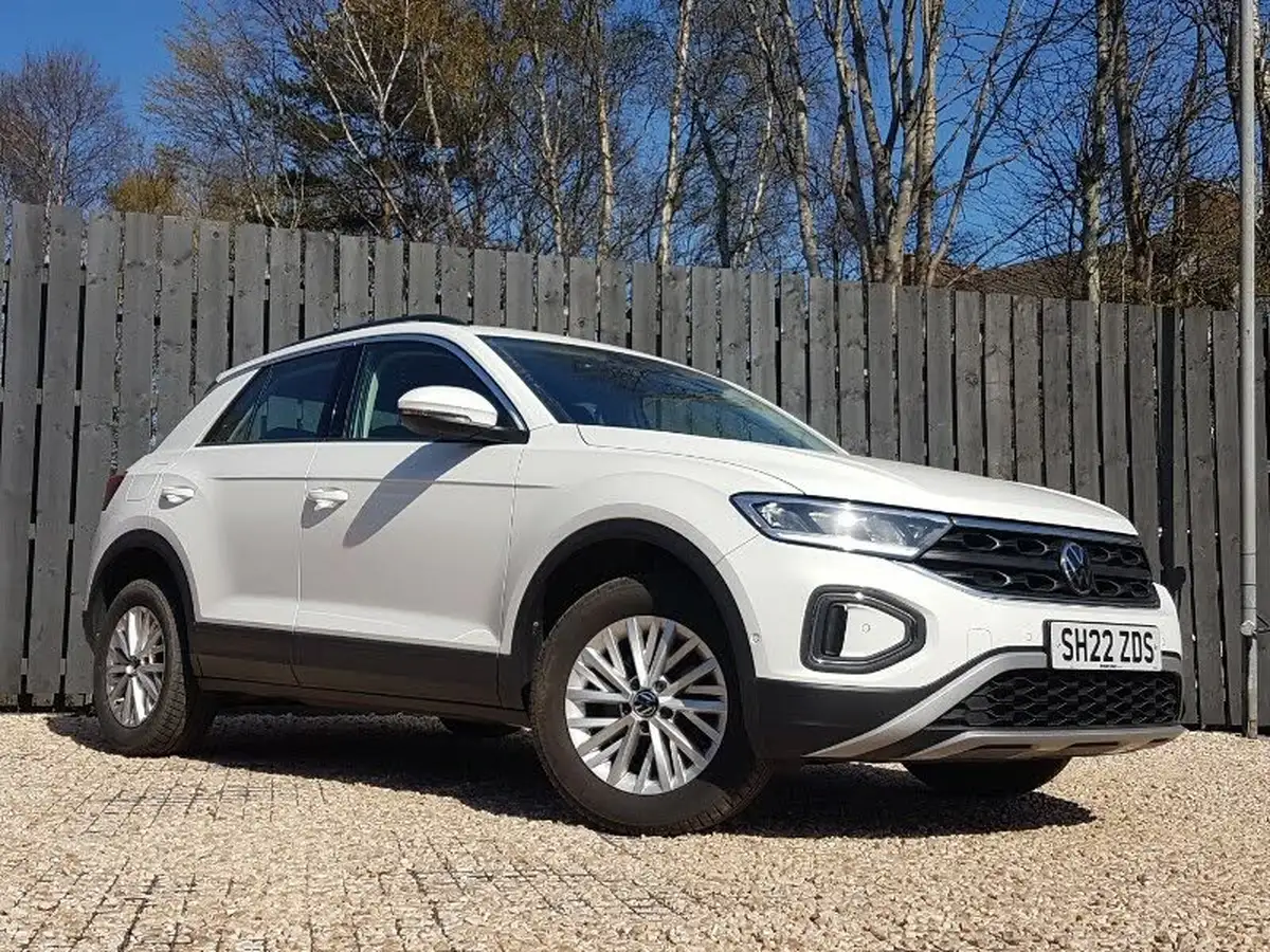 2022-volkswagen-t-roc-10-tsi-life-big-11