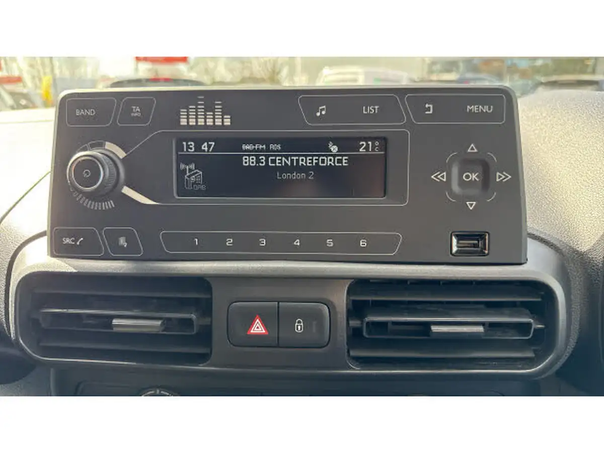 2021-vauxhall-combo-15cdti-dynamic-2300-100pseu6dt-l1h1-panel-big-11