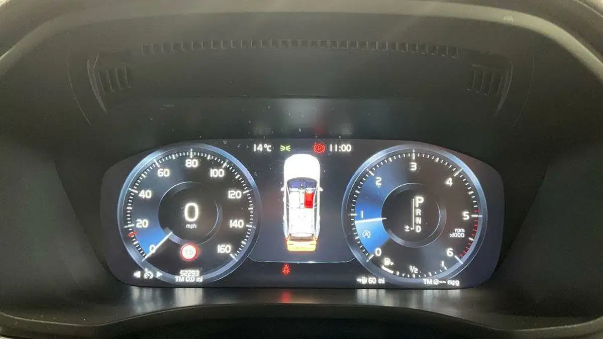 2018-volvo-xc60-20td-d4-r-design-pro-4x4-geartronic-big-6