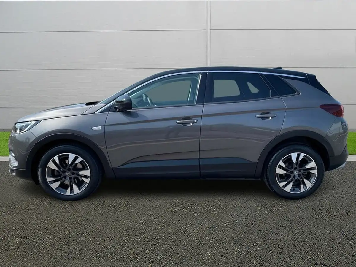 2020-vauxhall-grandland-x-12-sri-nav-big-3