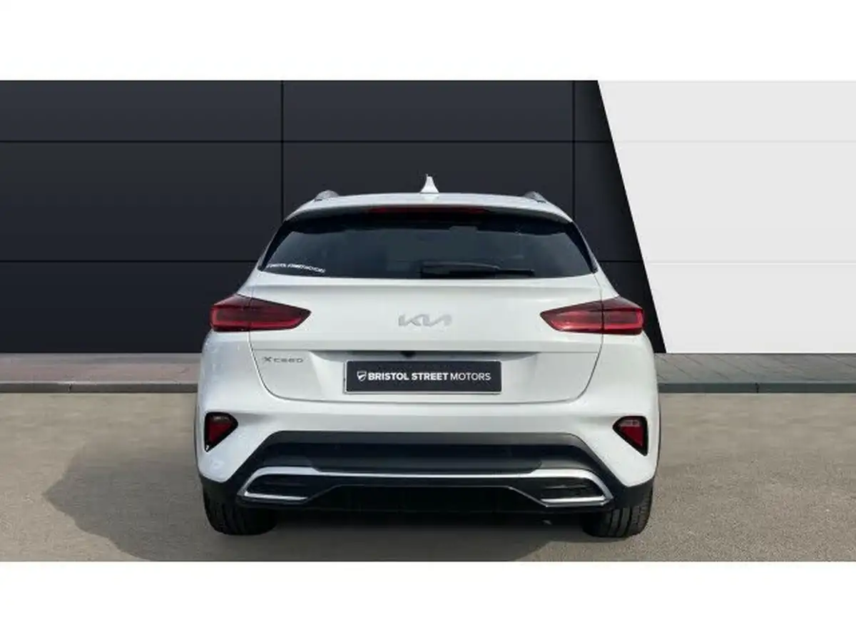 2022-kia-xceed-15-t-gdi-3-big-5