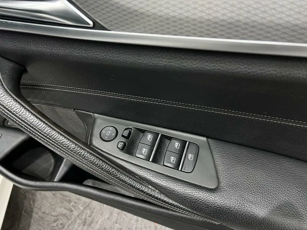 2017-bmw-5-series-20td-520d-m-sport-xdrive-saloon-4d-big-12