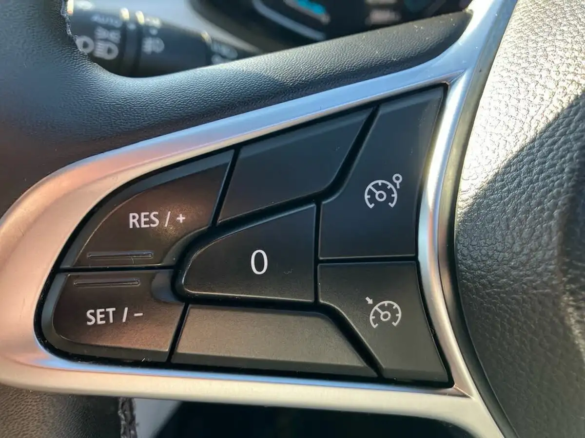 2022-renault-clio-16-techno-big-15