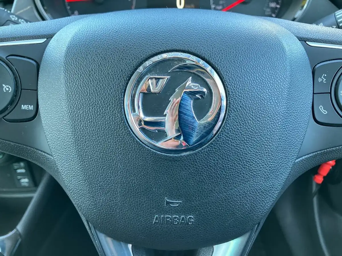 2022-vauxhall-crossland-12-elite-edition-130ps-auto-big-38