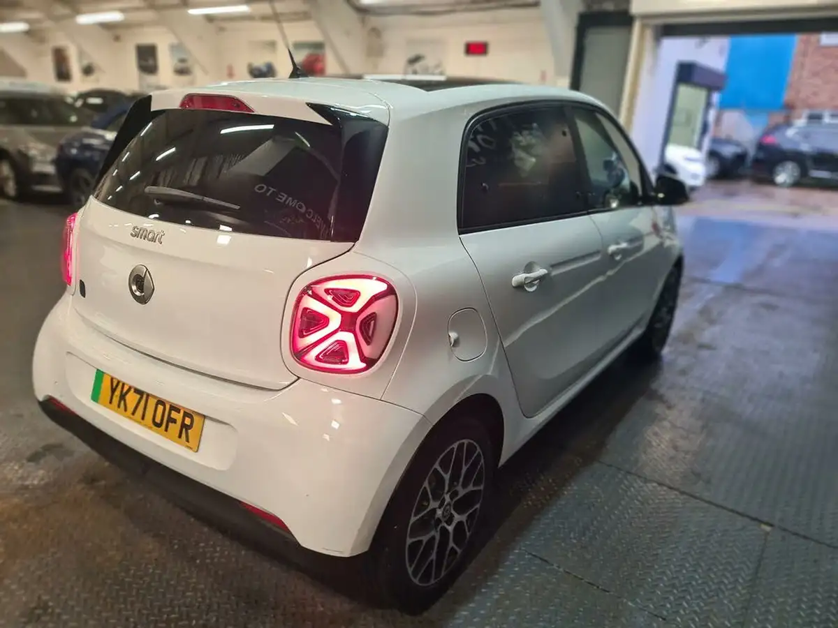 2021-smart-forfour-eq-exclusive-big-5