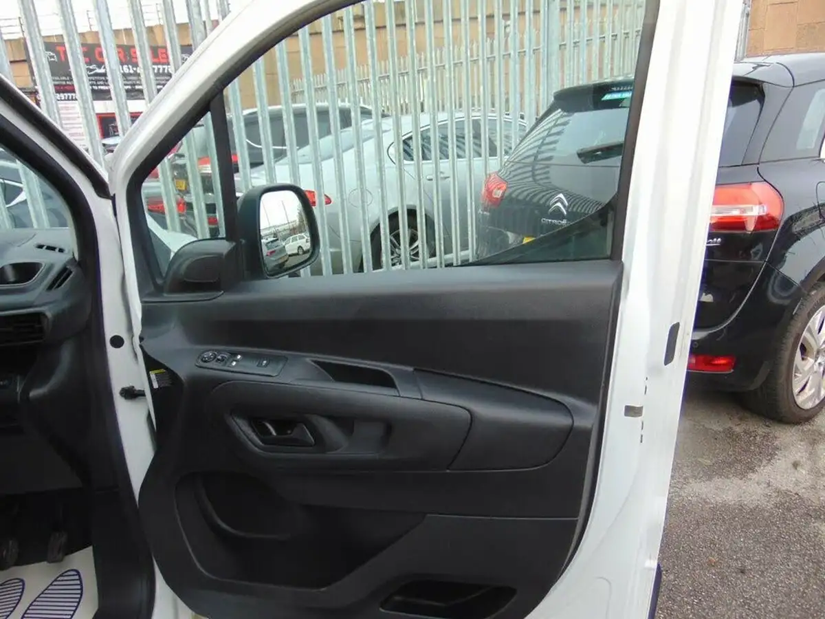 2020-citroen-berlingo-15bluehdi-650-enterprise-ss-big-31