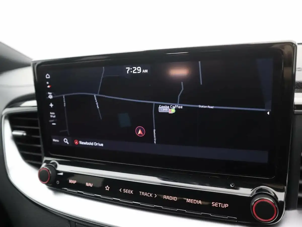2021-kia-pro-ceed-15-t-gdi-gt-line-big-11
