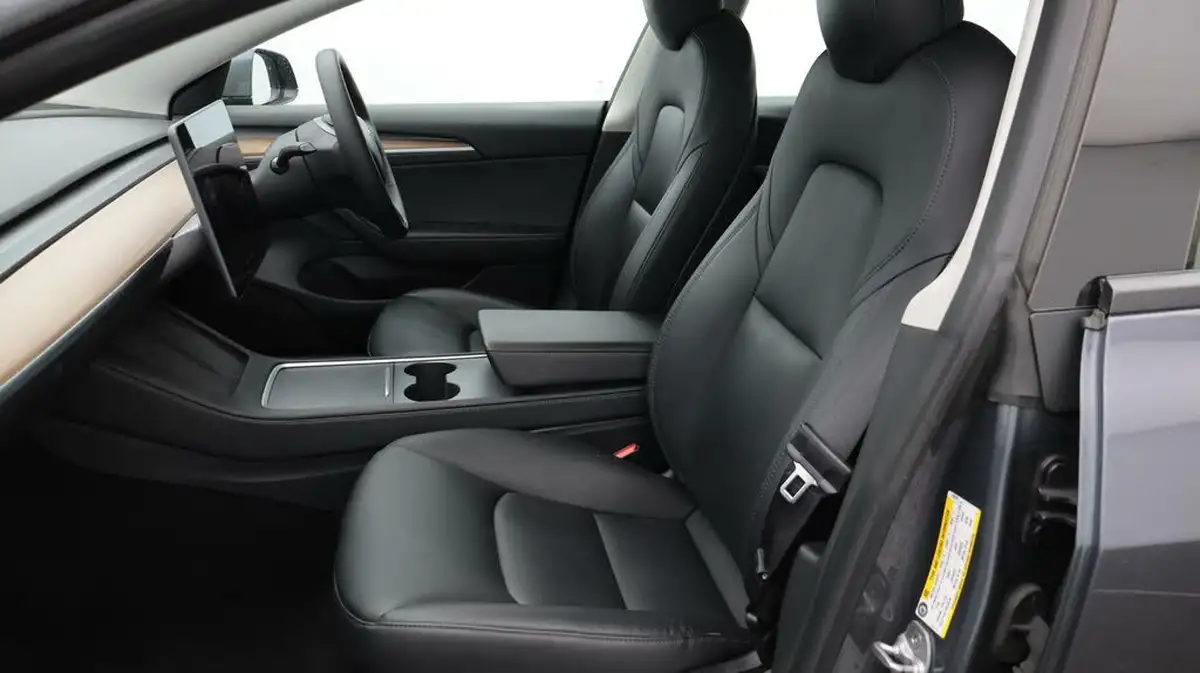 2021-tesla-model-3-e-long-range-4x4-big-14
