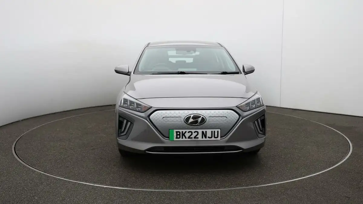 2022-hyundai-ioniq-e-premium-electric-big-34