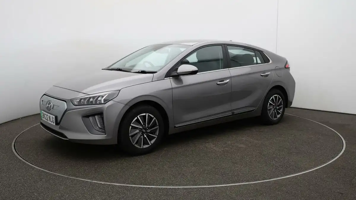 2022-hyundai-ioniq-e-premium-electric-big-62