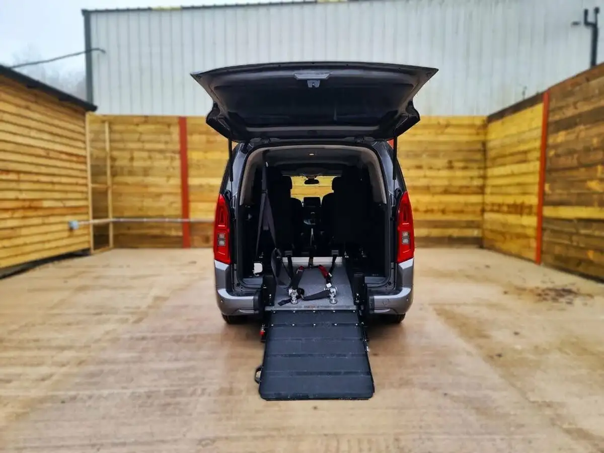 2020-vauxhall-combo-life-12i-energy-xl-110ps-big-2