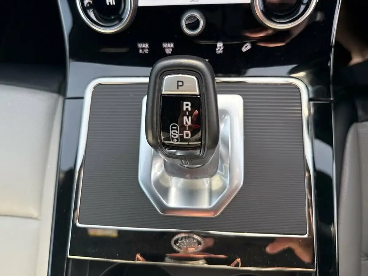 2021-land-rover-range-rover-evoque-20-d200-r-dynamic-se-big-31