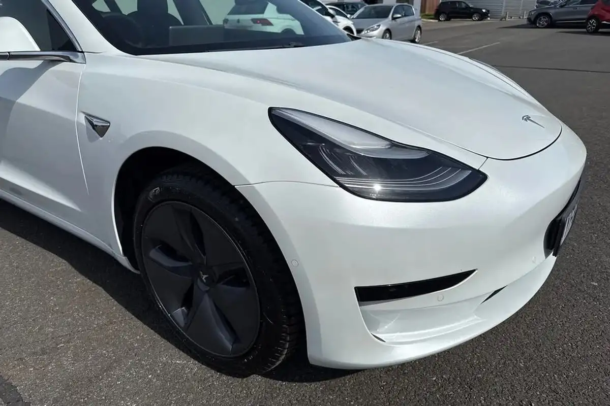 2019-tesla-model-3-e-standard-plus-big-24