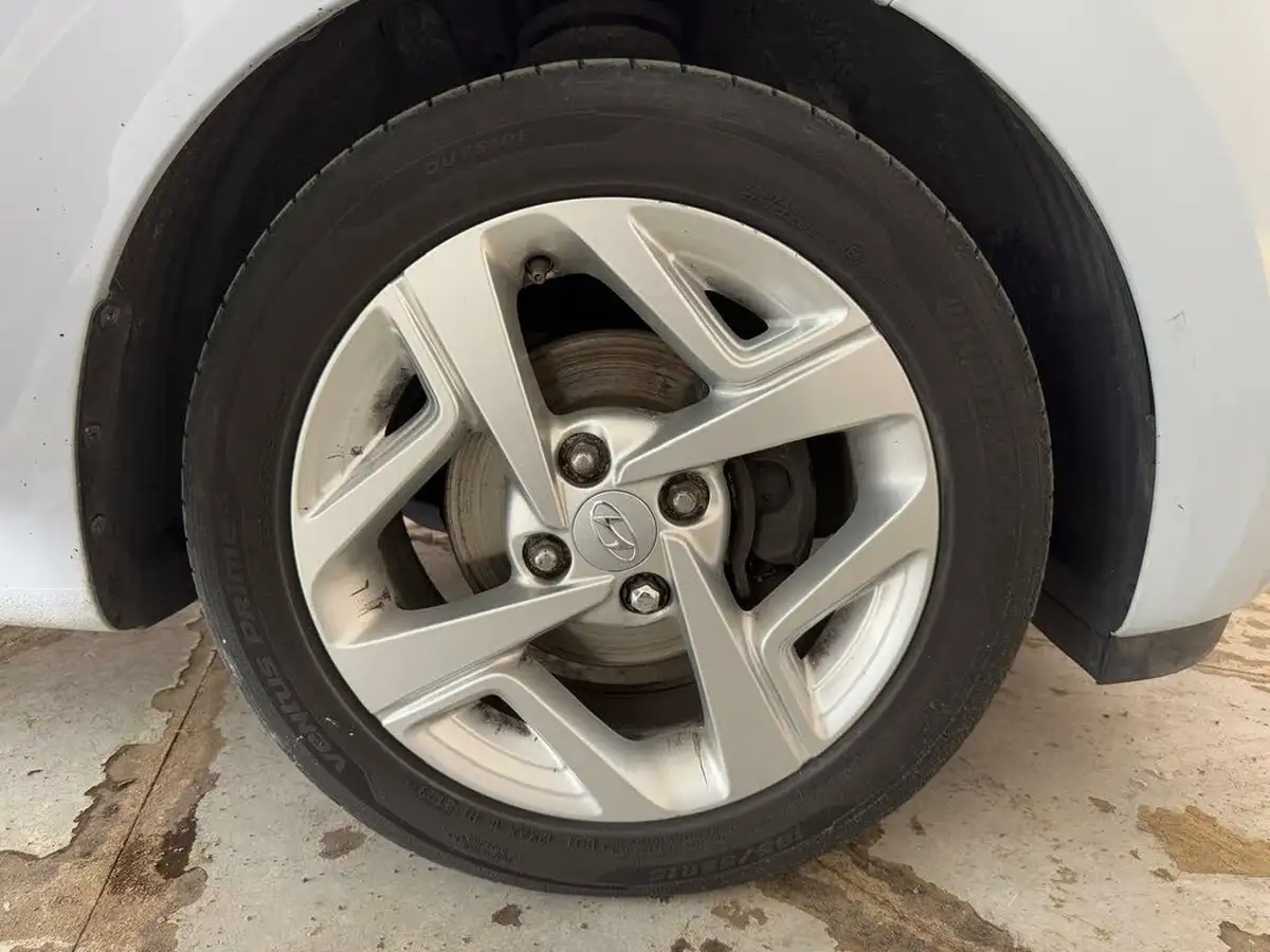 2020-hyundai-i10-10-se-connect-big-32