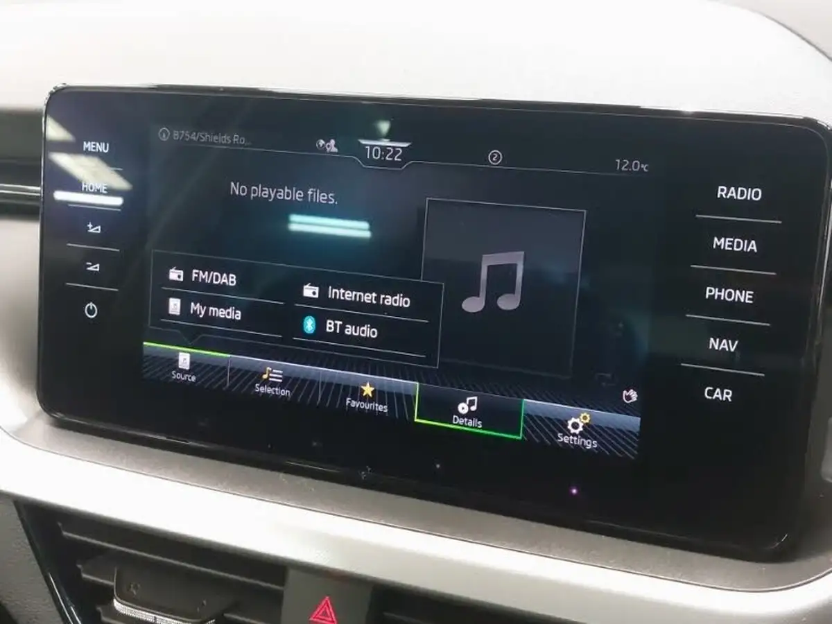 2023-skoda-kamiq-15-tsi-se-drive-big-14