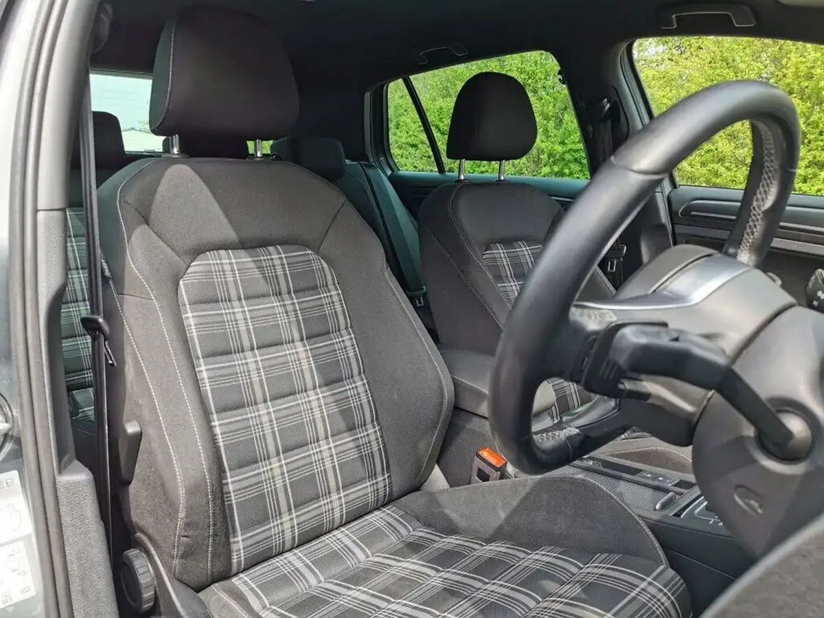 2018-volkswagen-golf-20tdi-gtd-hatchback-5d-dsg-big-12