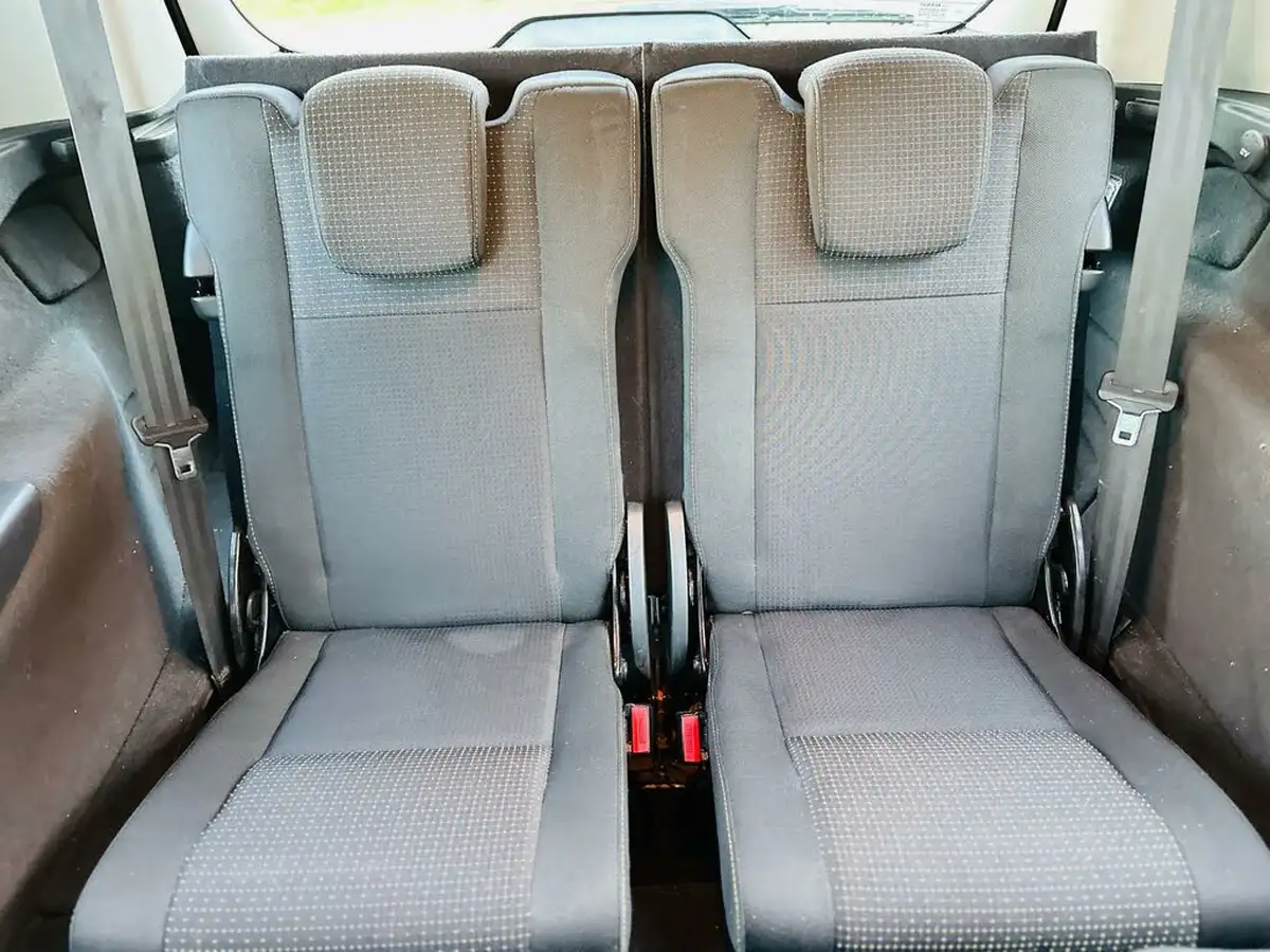 2010-renault-grand-scenic-16-dynamique-tom-tom-vvt-big-63