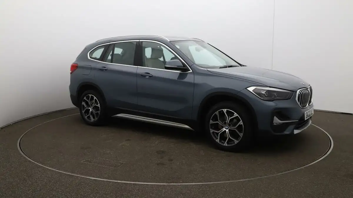 2021-bmw-x1-15-sdrive18i-xline-big-38