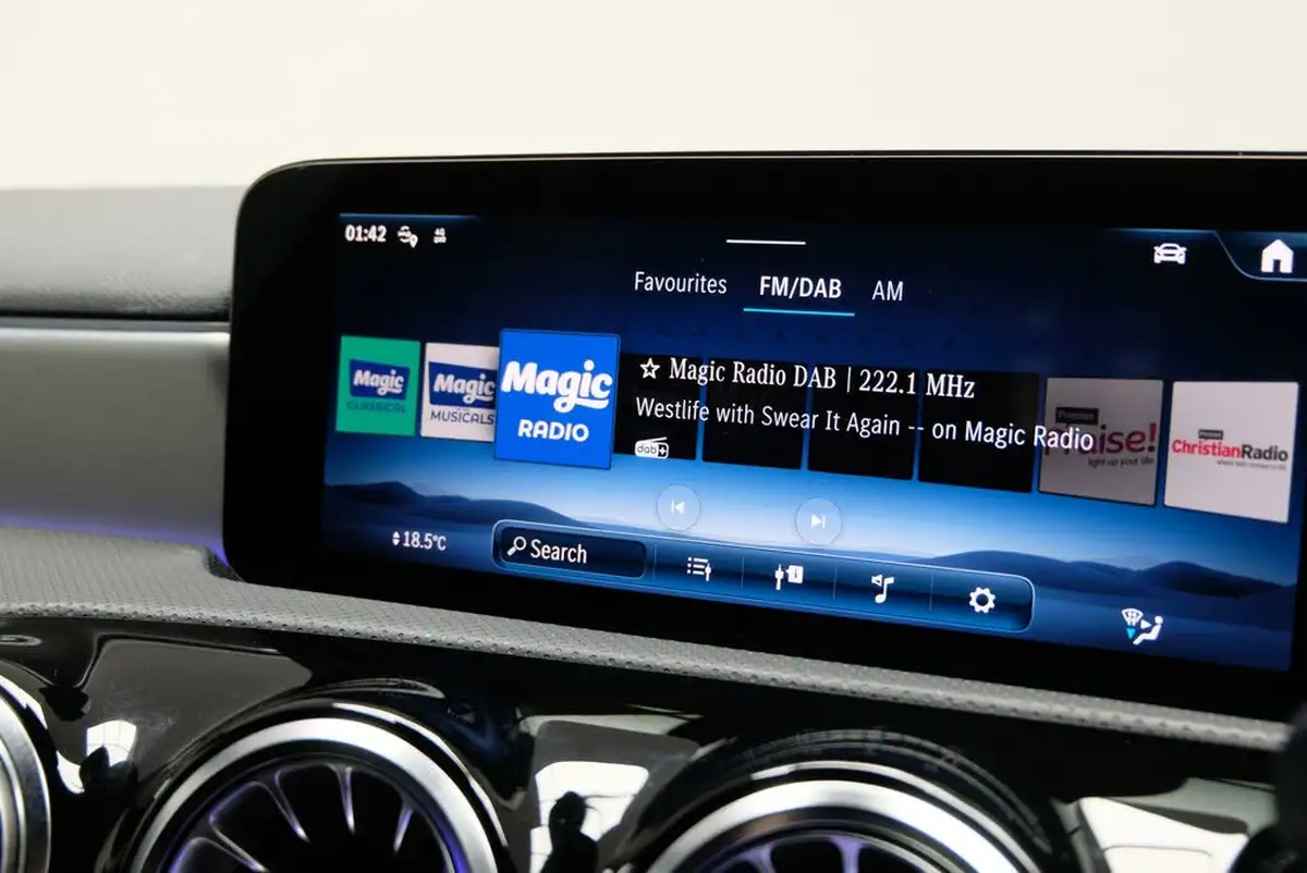 2023-mercedes-benz-a-class-big-30