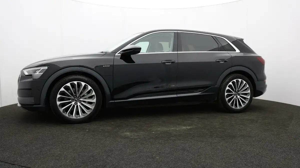 2021-audi-e-tron-50e-sport-station-wagon-big-57
