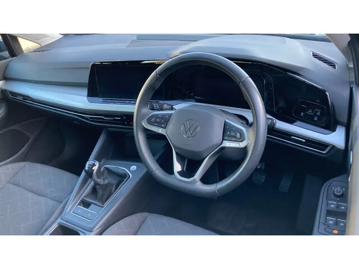2023-volkswagen-golf-15-tsi-life-130ps-hatchback-big-5