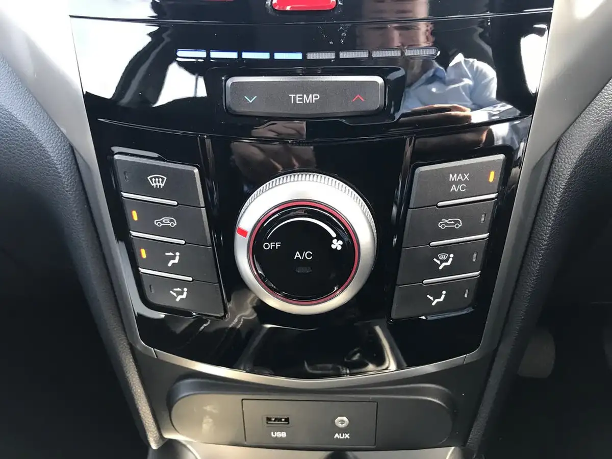 2017-kgm-ssangyong-tivoli-16-se-big-16
