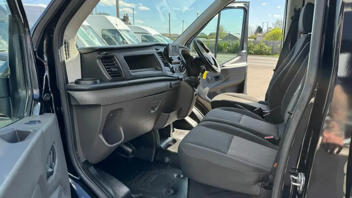 2022-ford-transit-big-26