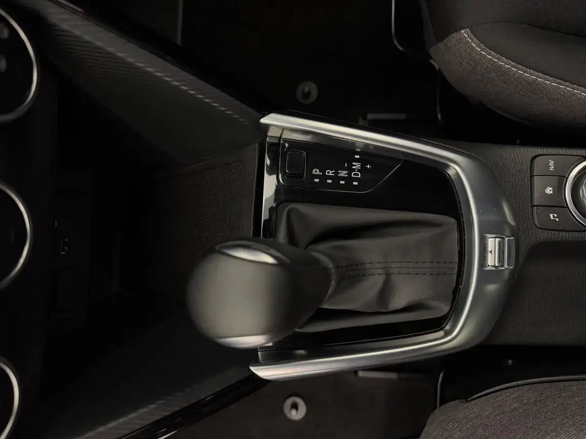 2024-mazda-mazda2-15-skyactiv-g-exclusive-line-big-18