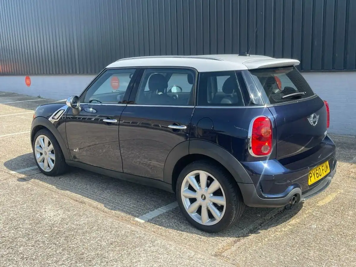 2010-mini-countryman-16-cooper-s-190bhp-all4-big-48