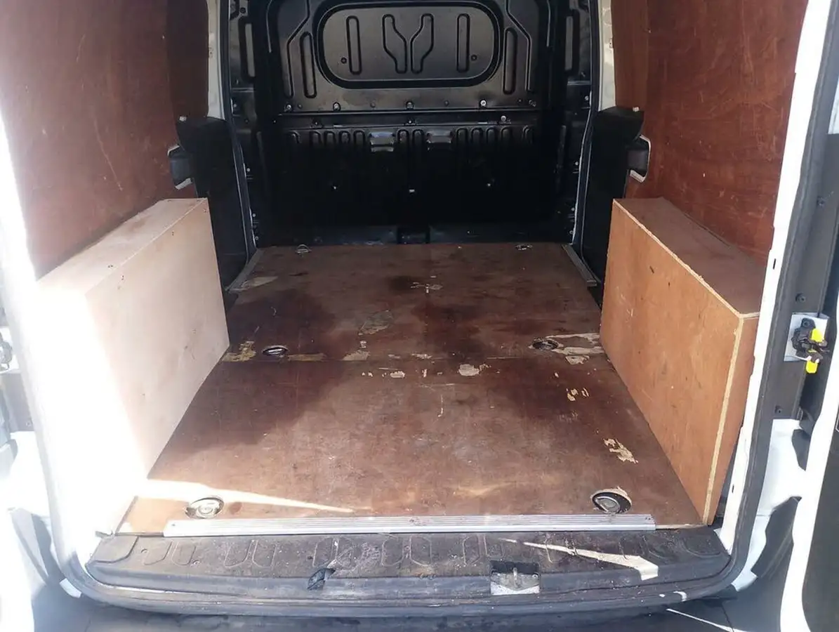 2021-fiat-doblo-cargo-16td-l2h1-maxi-tecnico-105bhpeu6dt-panel-van-big-18