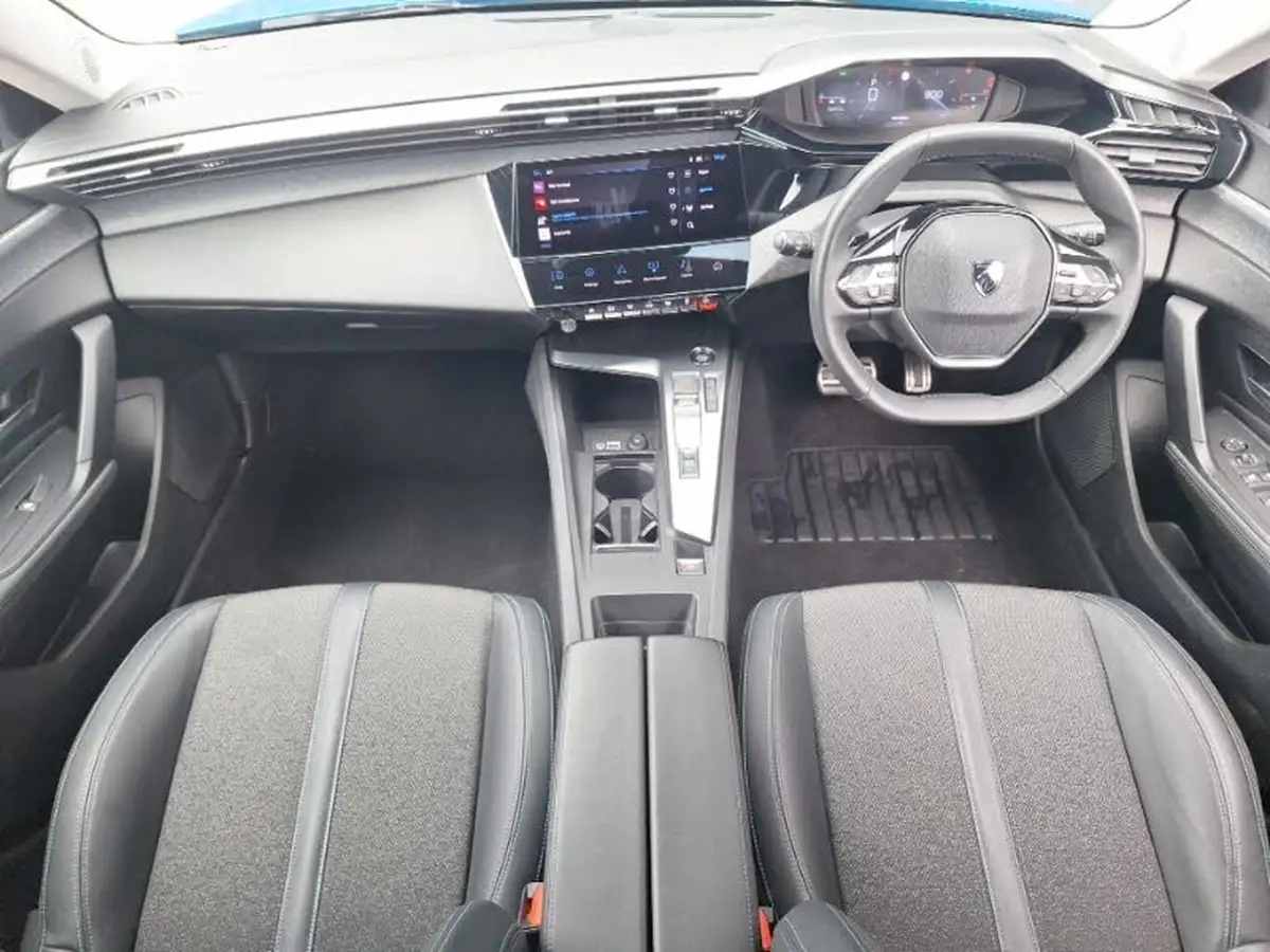 2022-peugeot-308-12-puretech-allure-premium-eat8-big-2