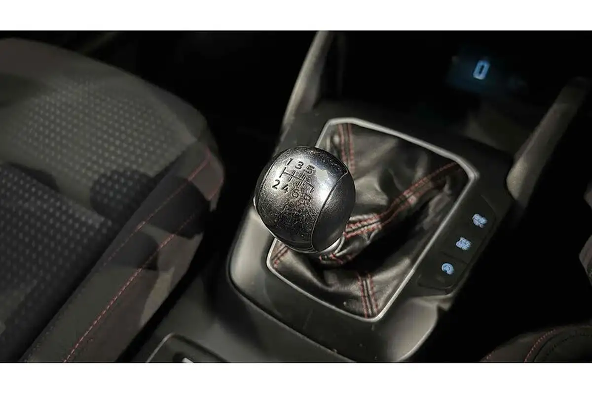2020-ford-focus-10t-st-line-edition-125ps-hybrid-mhev-hatchback-big-36