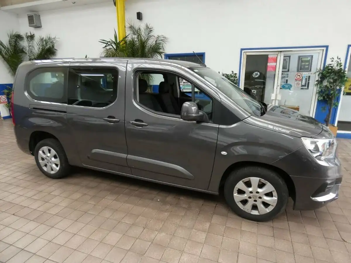 2019-vauxhall-combo-life-15-energy-xl-7st-big-7