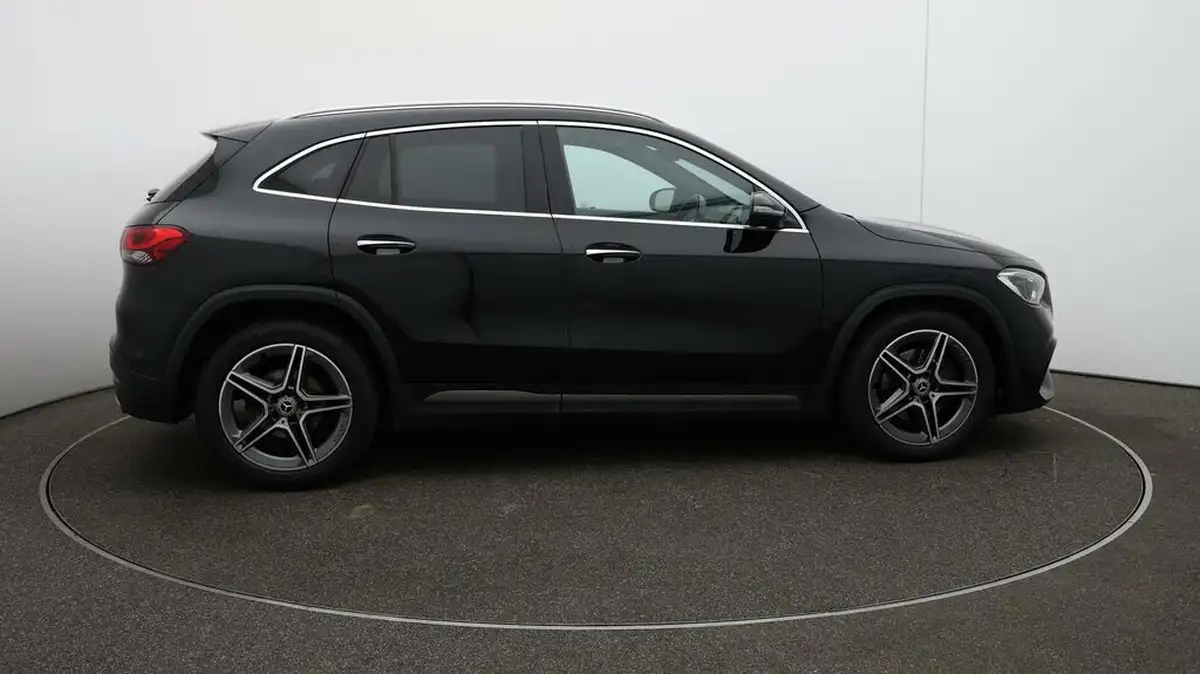 2021-mercedes-benz-gla-class-13-gla-180-amg-line-premium-plus-1332cc-big-8