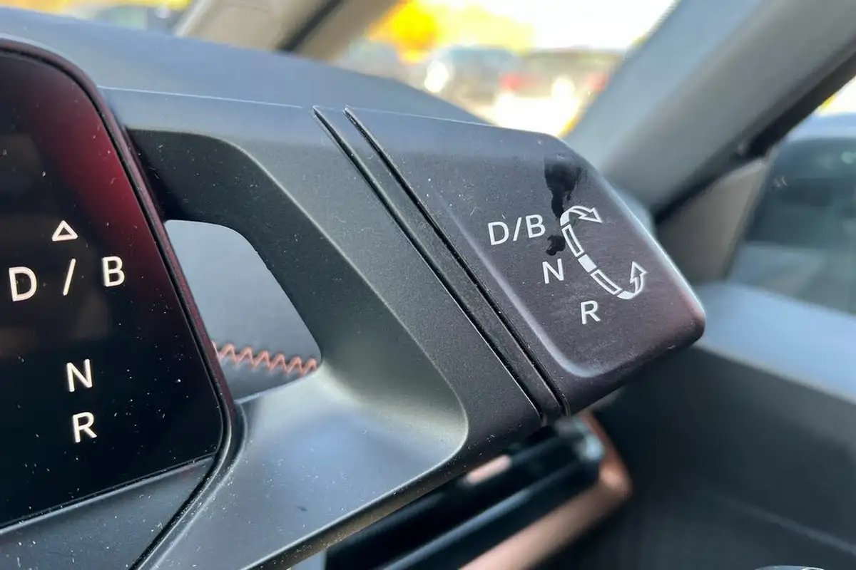 2022-cupra-born-e-v3-204ps-58kwh-big-22