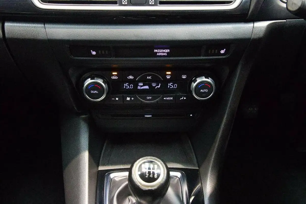 2016-mazda-mazda3-20-se-l-nav-skyactiv-g-hatchback-5d-big-20