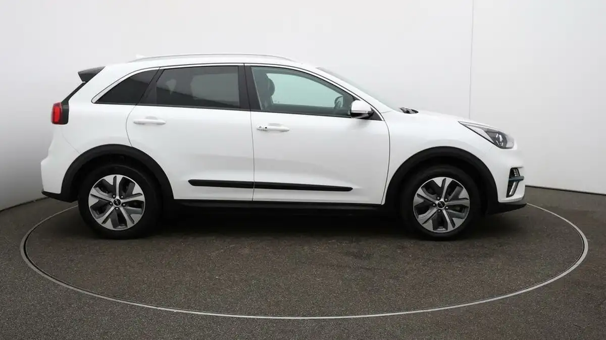 2022-kia-niro-ev-e-2-big-40