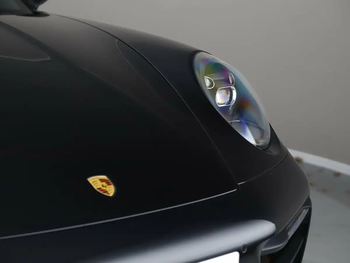 2022-porsche-911-30-carrera-4-gts-coupe-big-20